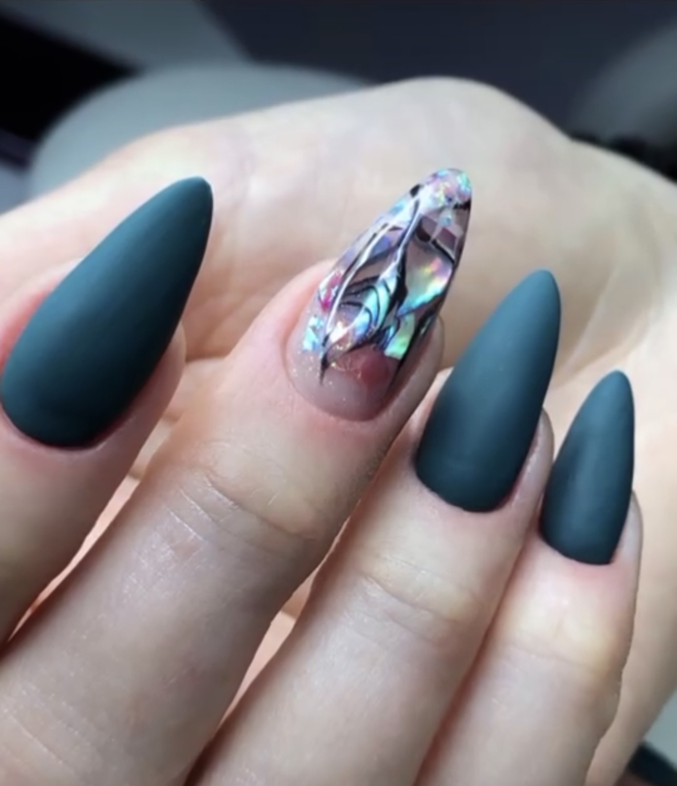 Manicure by Mila